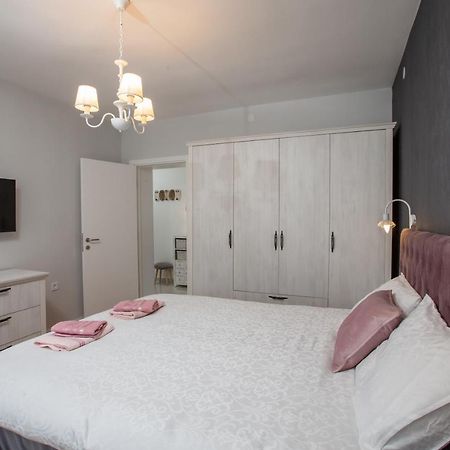 Park Apartment In Nikšić Eksteriør billede