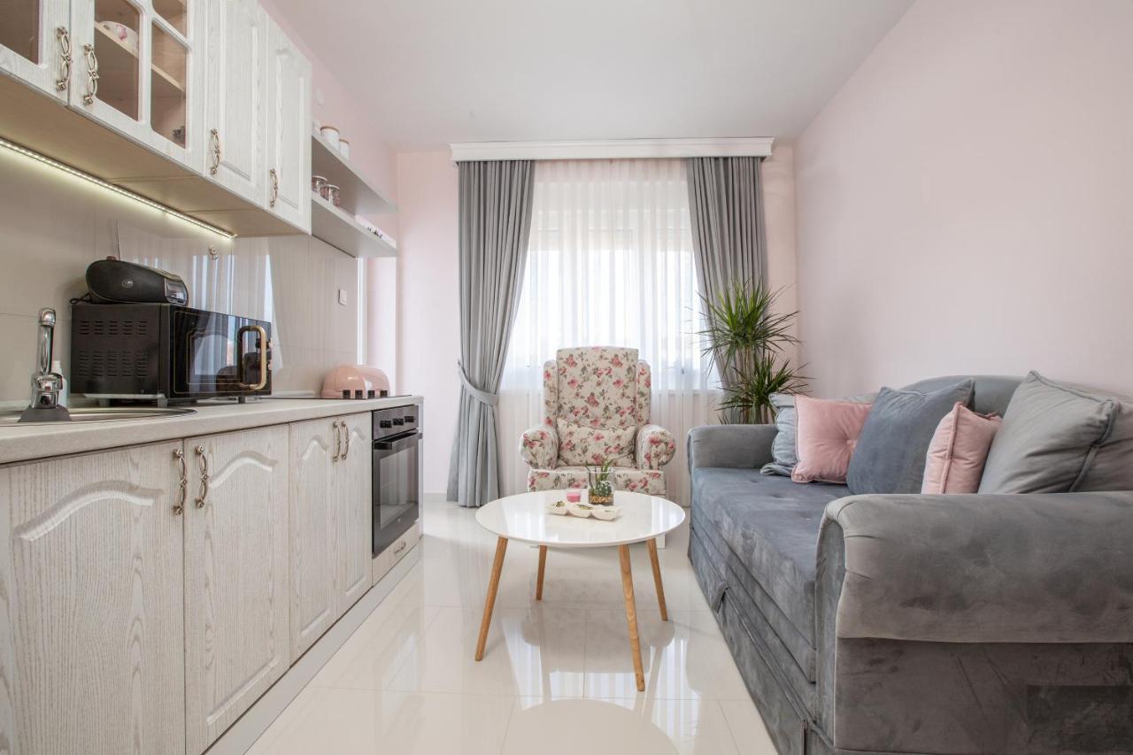 Park Apartment In Nikšić Eksteriør billede