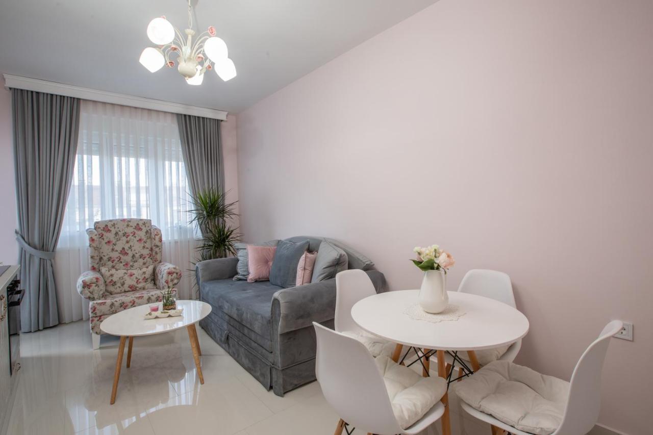 Park Apartment In Nikšić Eksteriør billede
